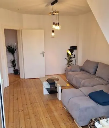 Gemutliches Mit Kamin Und Dachterrasse * 힐데스하임