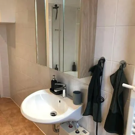 Gemutliches Mit Kamin Und Dachterrasse * 힐데스하임